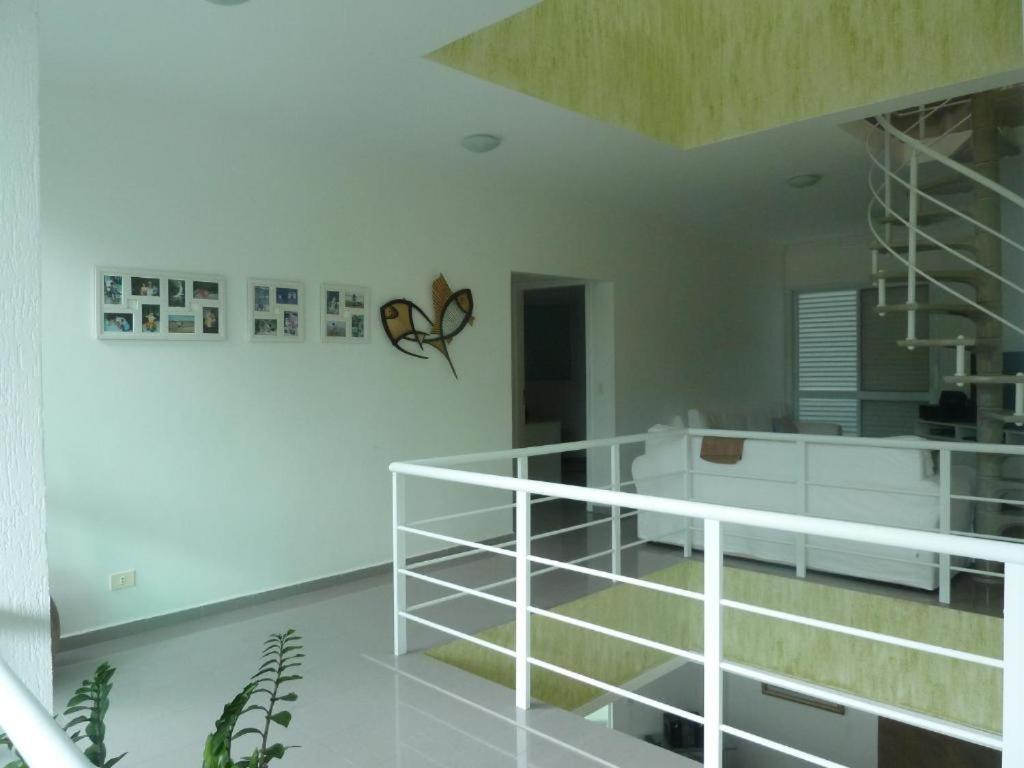 Casa Linda E Espacosa Com Piscina No Guarujá Kültér fotó